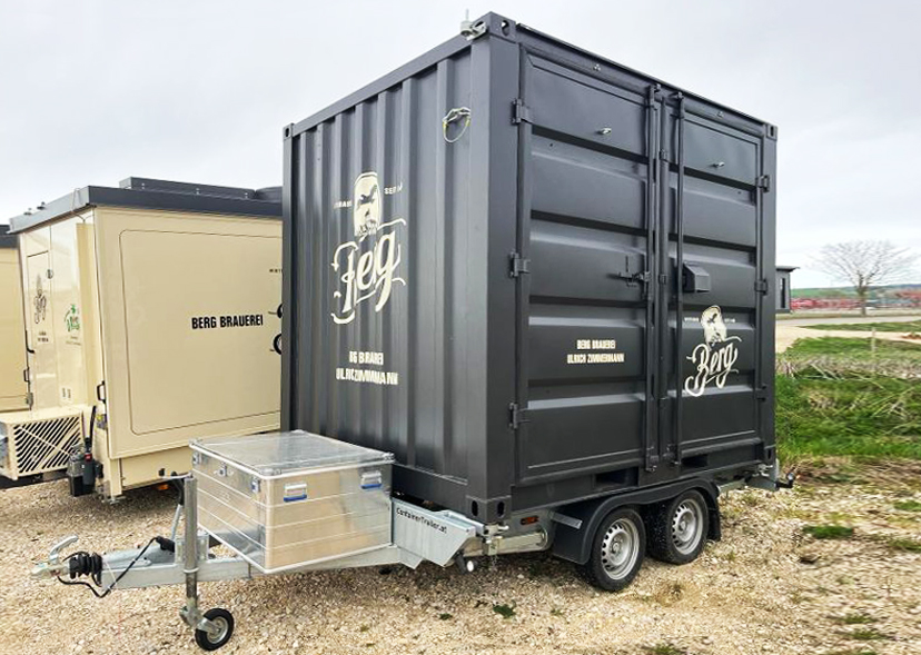 10-Fuß-Containeranhänger mit Verkaufscontainer der Berg Brauerei – Detailansicht