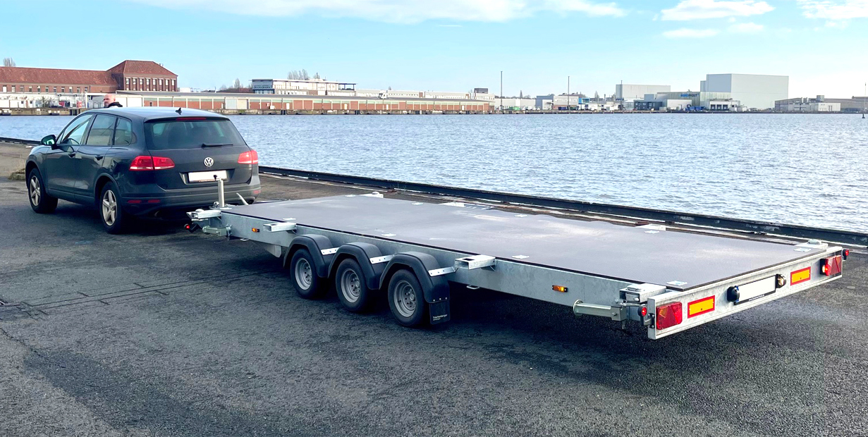3-Achs-Containeranhänger mit Bodenplatte – Lieferung an die Nordseeküste, Bremerhaven, Bremen, Oldenburg, Wilhelmshaven und Cuxhaven